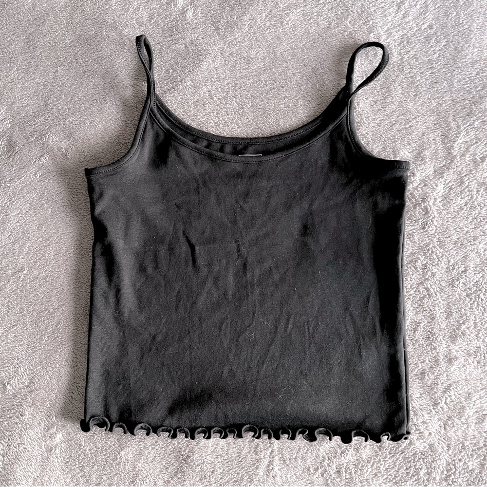 NWOT 🖤 Cropped Tank Top